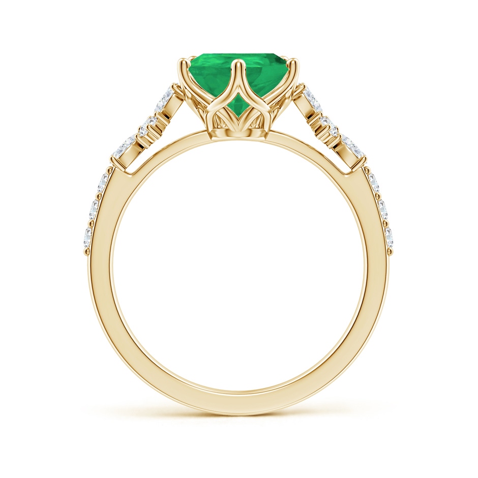 10x8mm A Pear-Shaped Emerald Side Stone Engagement Ring with Accents in Yellow Gold side 199