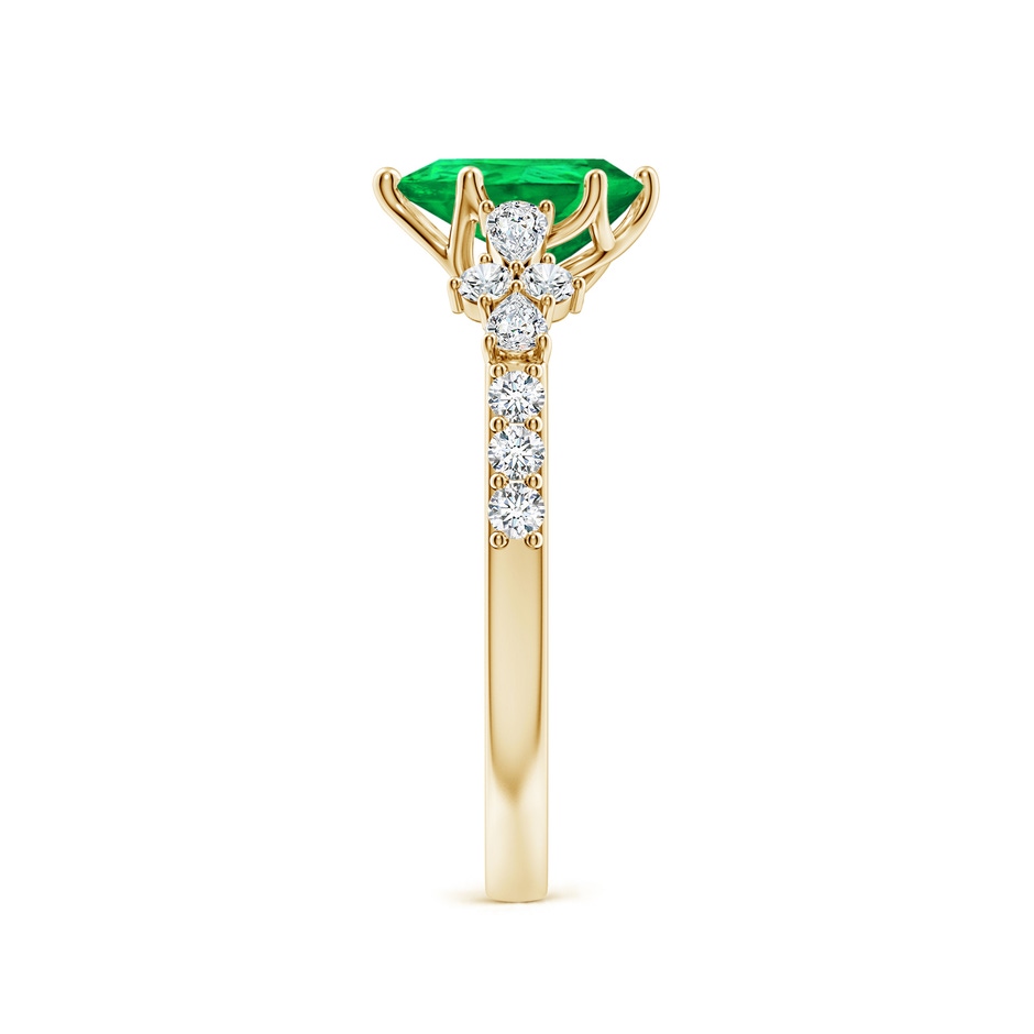 8x6mm AAA Pear-Shaped Emerald Side Stone Engagement Ring with Accents in Yellow Gold side 299