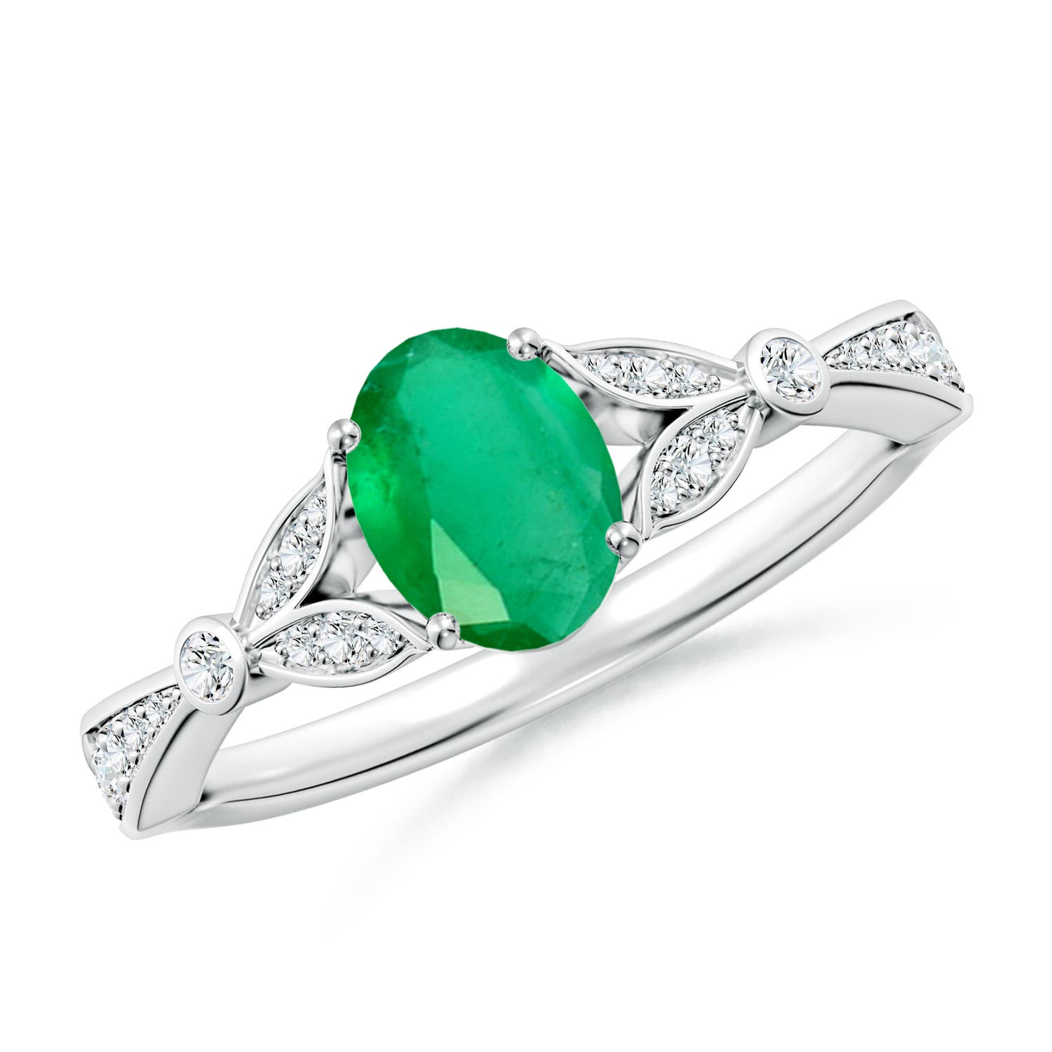 7x5mm A Nature-Inspired Oval Emerald Engagement Ring with Leaf Motifs in P950 Platinum