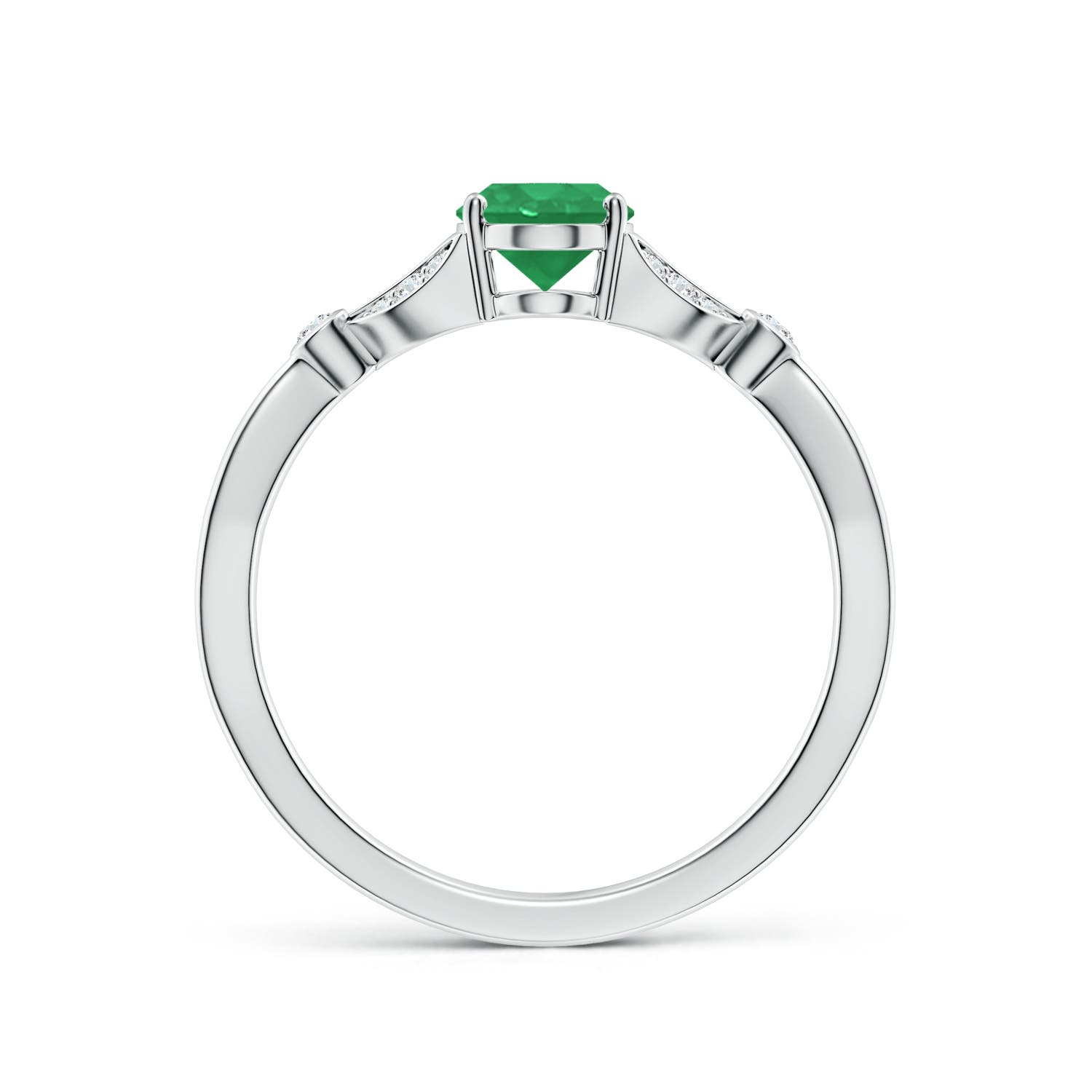 7x5mm A Nature-Inspired Oval Emerald Engagement Ring with Leaf Motifs in P950 Platinum