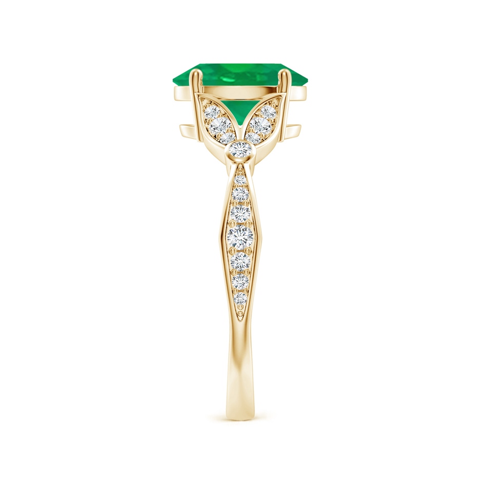 9x7mm AA Nature-Inspired Oval Emerald Engagement Ring with Leaf Motifs in Yellow Gold side 299