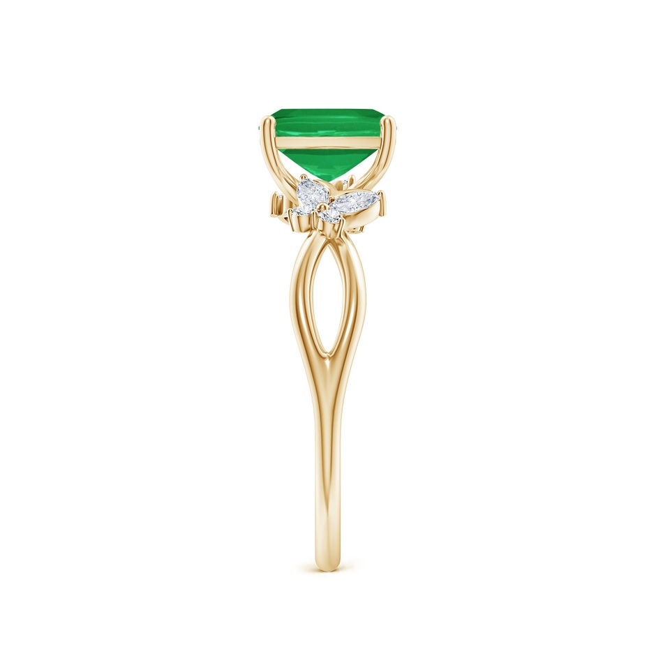 7x5mm A Cushion Rectangular Emerald Butterfly Engagement Ring in Yellow Gold side 299