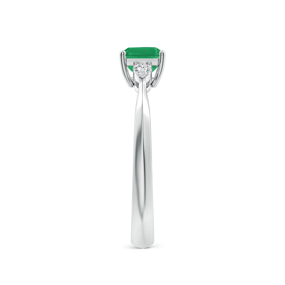 7x5mm A Classic East-West Emerald-Cut Emerald Side Stone Engagement Ring in P950 Platinum side 299