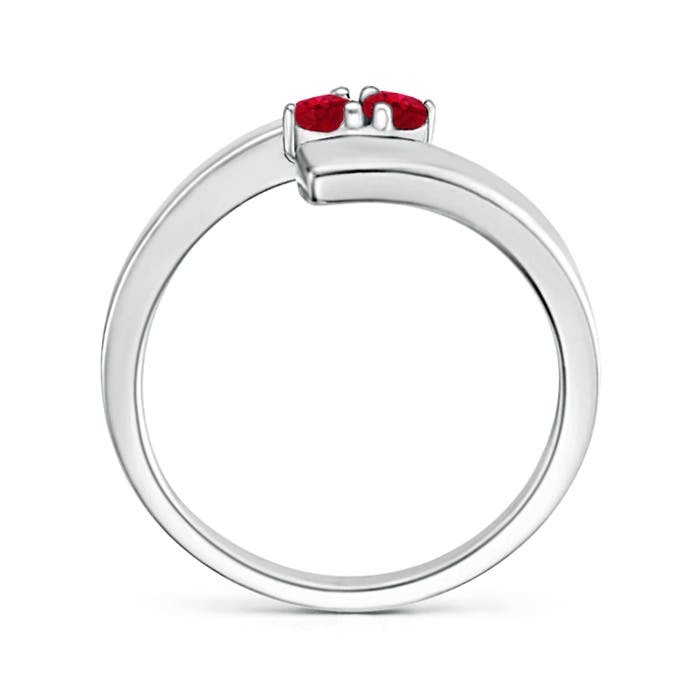 AAA - Ruby / 0.2 CT / 14 KT White Gold