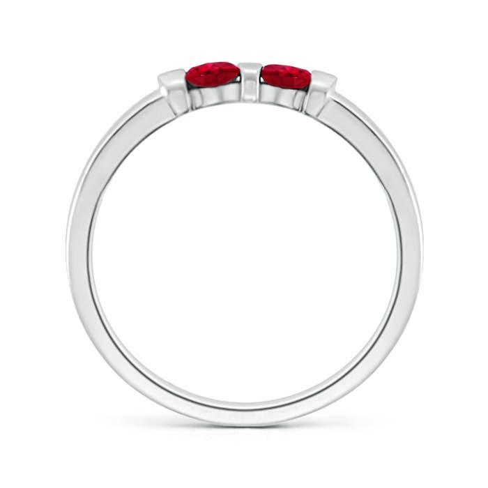 AAA - Ruby / 0.3 CT / 14 KT White Gold