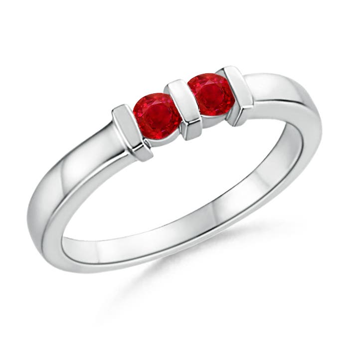 AAA - Ruby / 0.3 CT / 14 KT White Gold