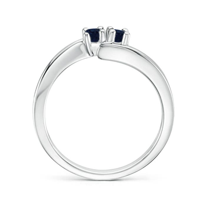 A - Blue Sapphire / 0.28 CT / 14 KT White Gold