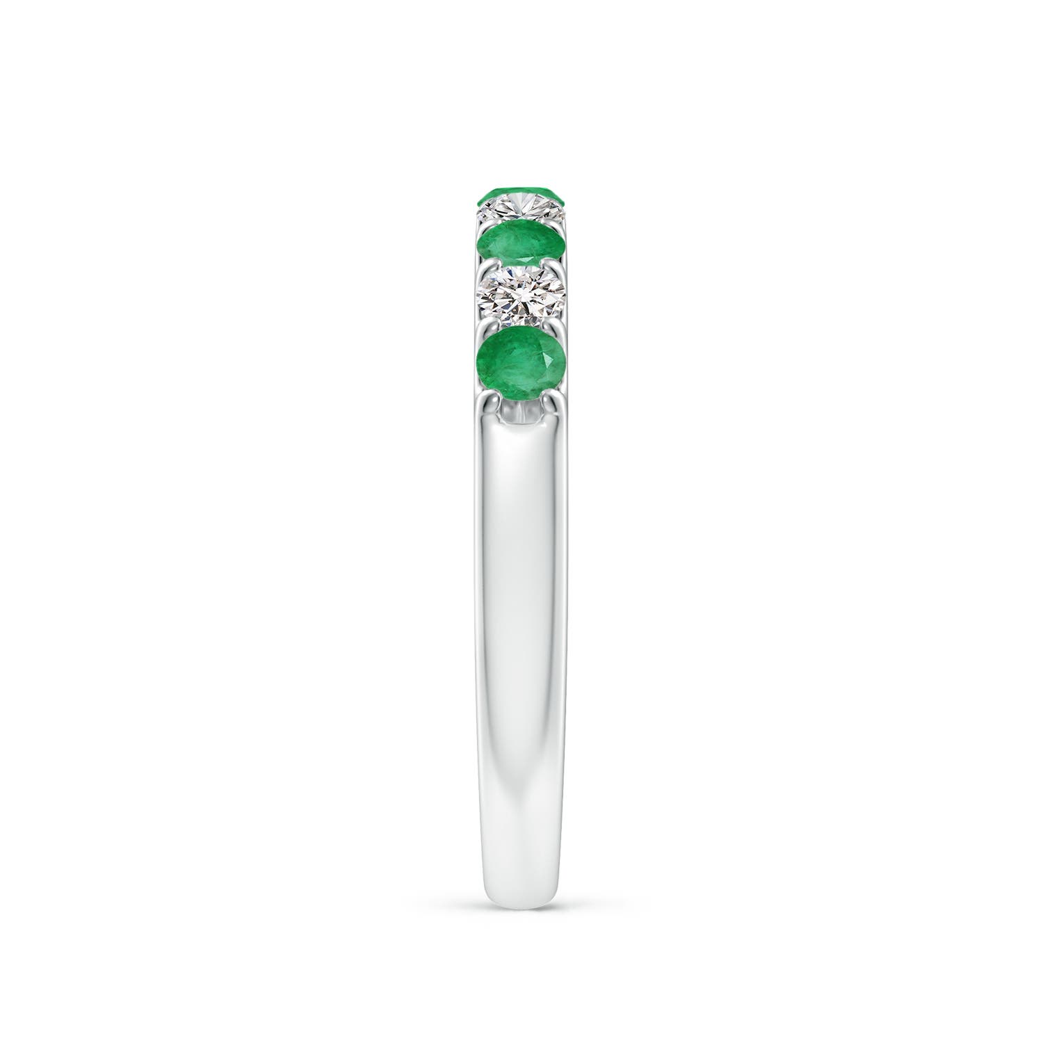 A - Emerald / 0.59 CT / 14 KT White Gold