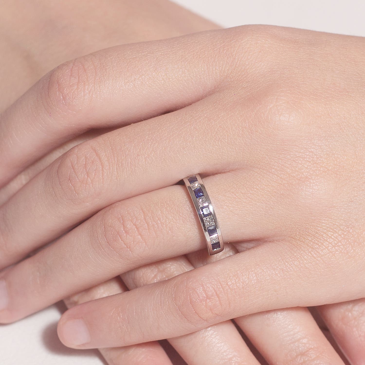 WRGD_SR0674SD lifestyle image - lifestyle 5