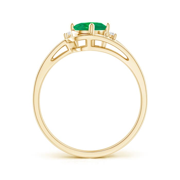 AA - Emerald / 0.69 CT / 14 KT Yellow Gold