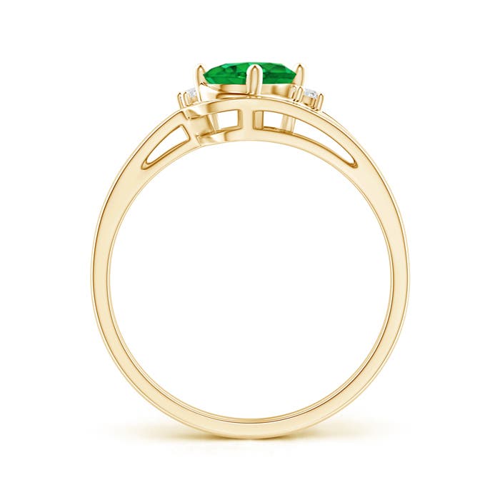 AAA - Emerald / 0.69 CT / 14 KT Yellow Gold