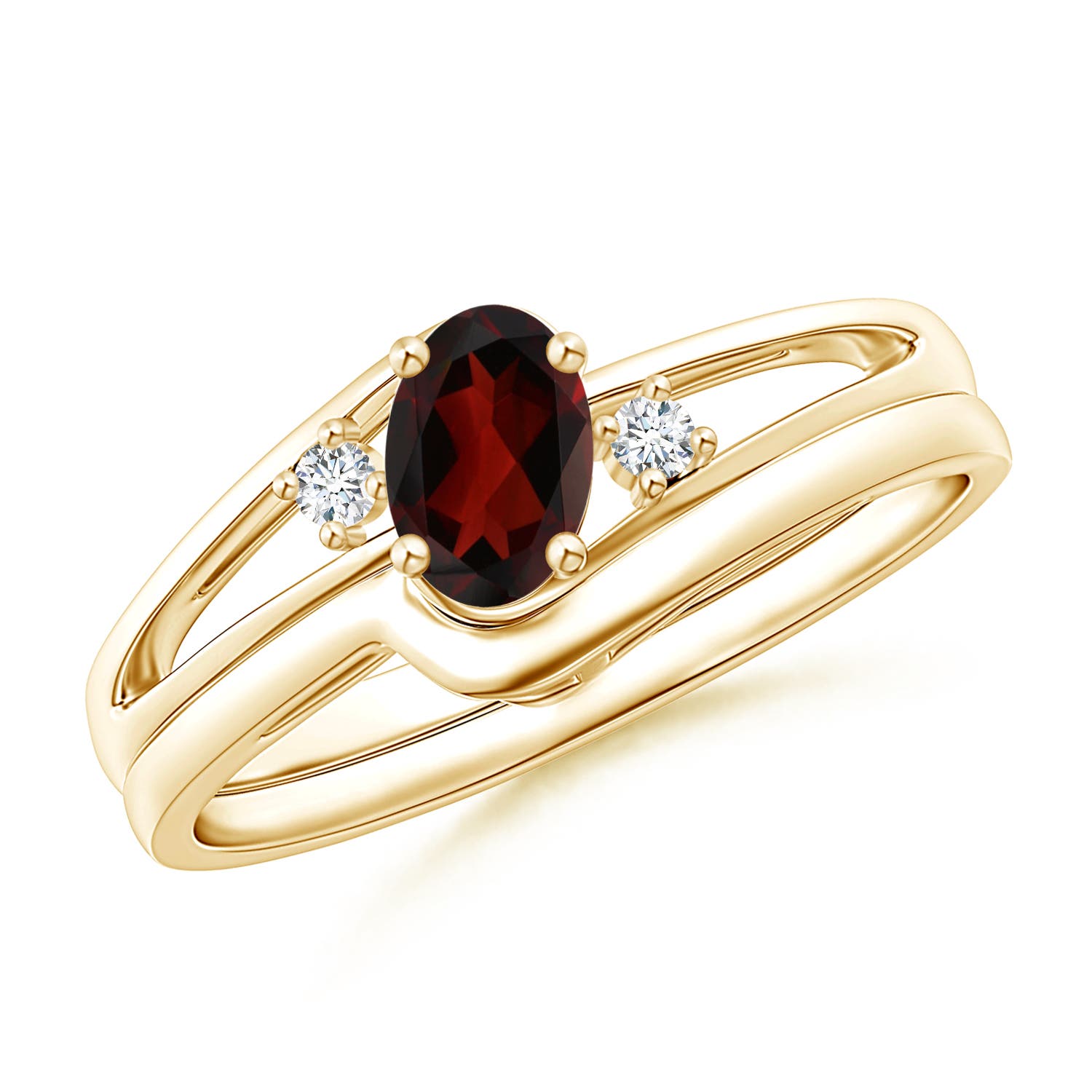 AA - Garnet / 0.57 CT / 14 KT Yellow Gold