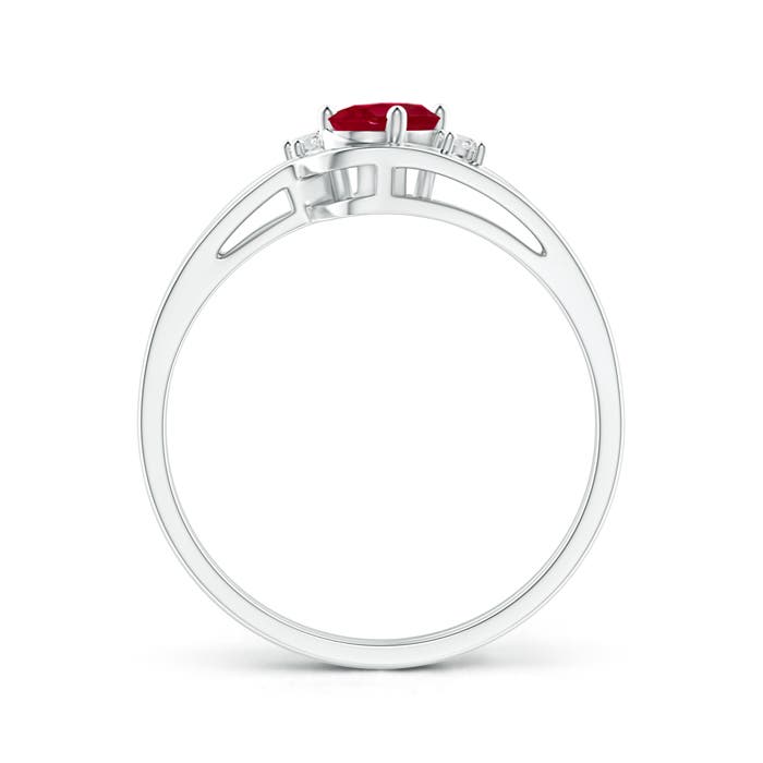 AA - Ruby / 0.62 CT / 14 KT White Gold