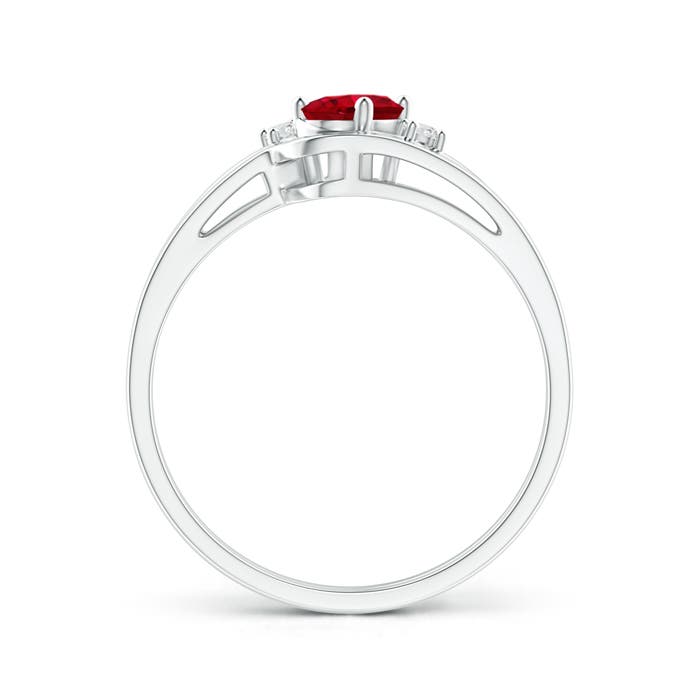 AAA - Ruby / 0.62 CT / 14 KT White Gold