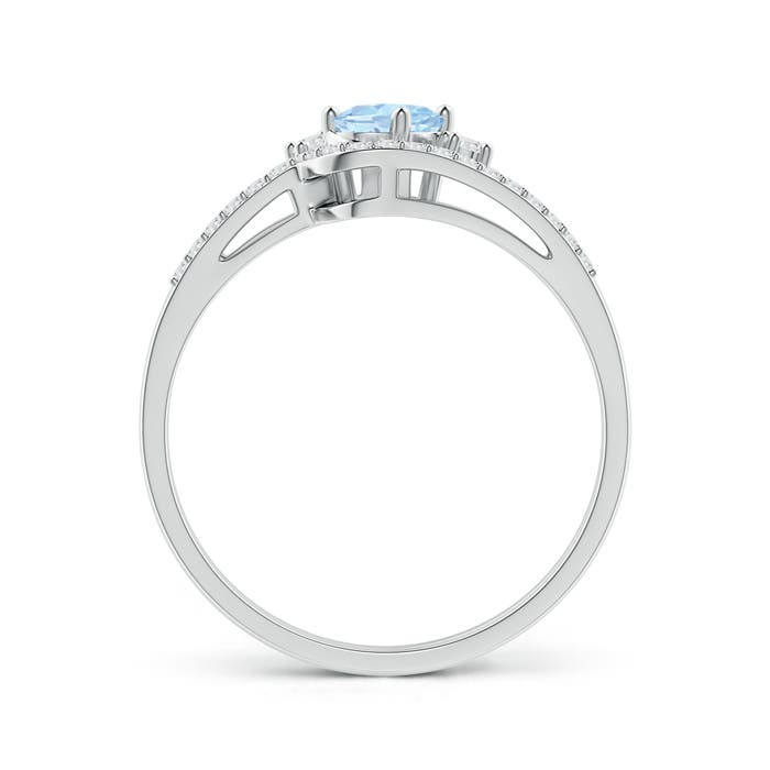 AA - Aquamarine / 0.53 CT / 14 KT White Gold