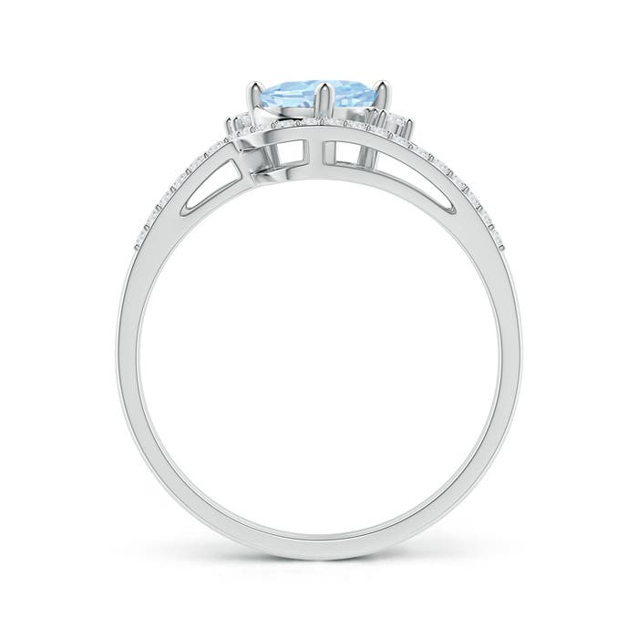 AA - Aquamarine / 0.73 CT / 14 KT White Gold