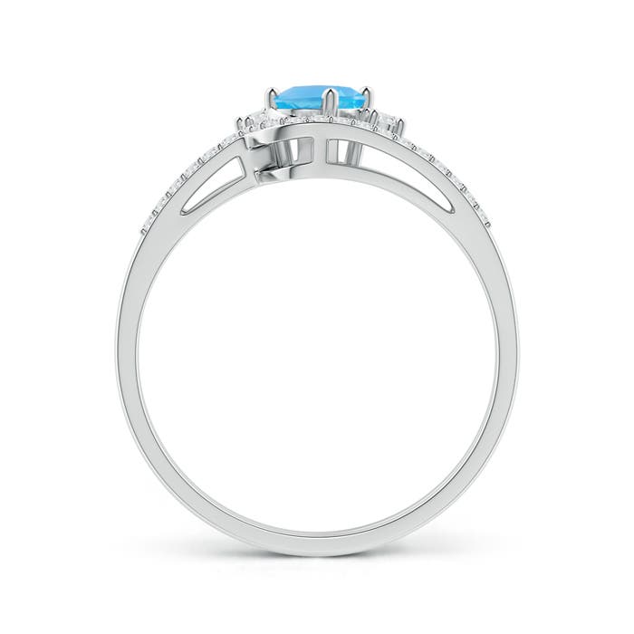 AA - Swiss Blue Topaz / 0.67 CT / 14 KT White Gold